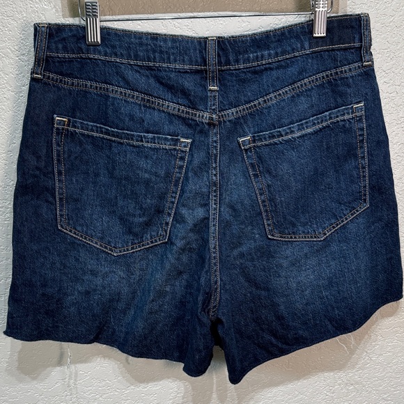 Hollister‎ Women Size 14 Dark Blue Distressed Ultra High Rise 90's Jean Shorts - Picture 5 of 8